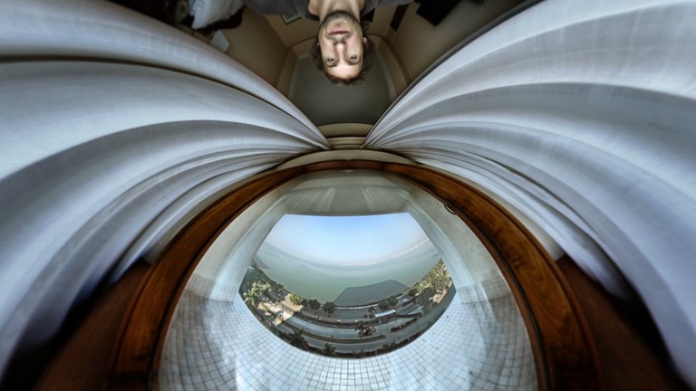 François Vogel - Hotel Mumbai Anim3