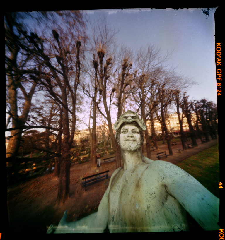 François Vogel - Statue selfie